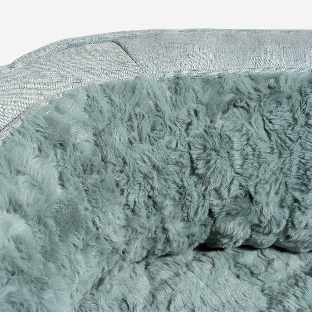 Close-up of the Plush Green inner fabric